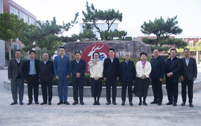 1762744193997063075.jpg 11.研讨会合影留念.jpg